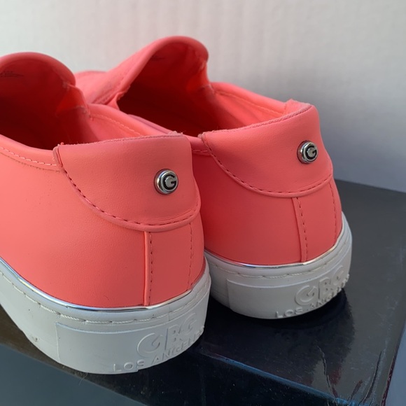 New G by GUESS Golly Platform Slip-On Sneakers - Picture 8 of 9